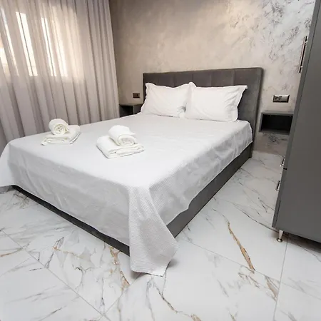 Апартаменты Room12 *